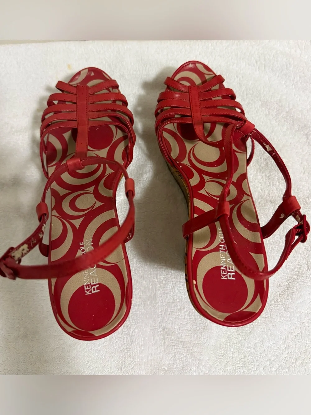 Kenneth Cole Reaction bold red